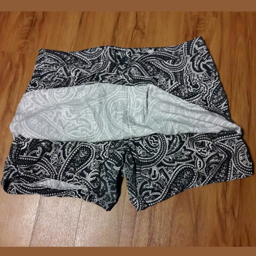 🌟SOLD🌟 Karen Scott Paisley Print Skort - Picture 4 of 8